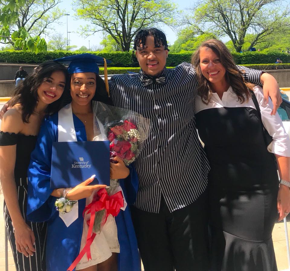 31944576_1651112998343306_5424431067920596992_n